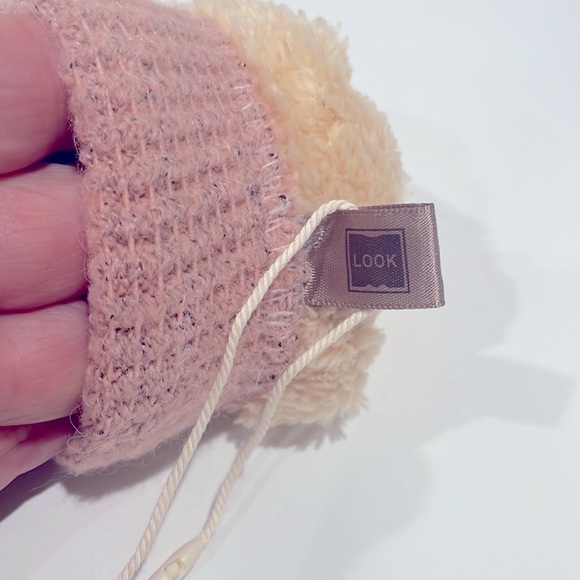 Look by M fuzzy mittens in Blush. OS. NWT - Picture 2 of 4